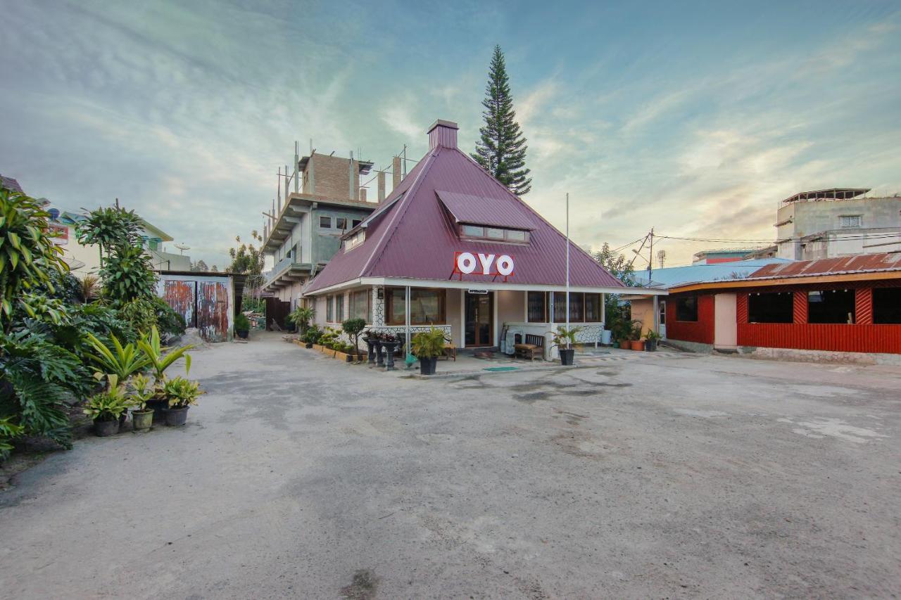 Oyo 799 Hotel Dieng Berastagi Exteriör bild