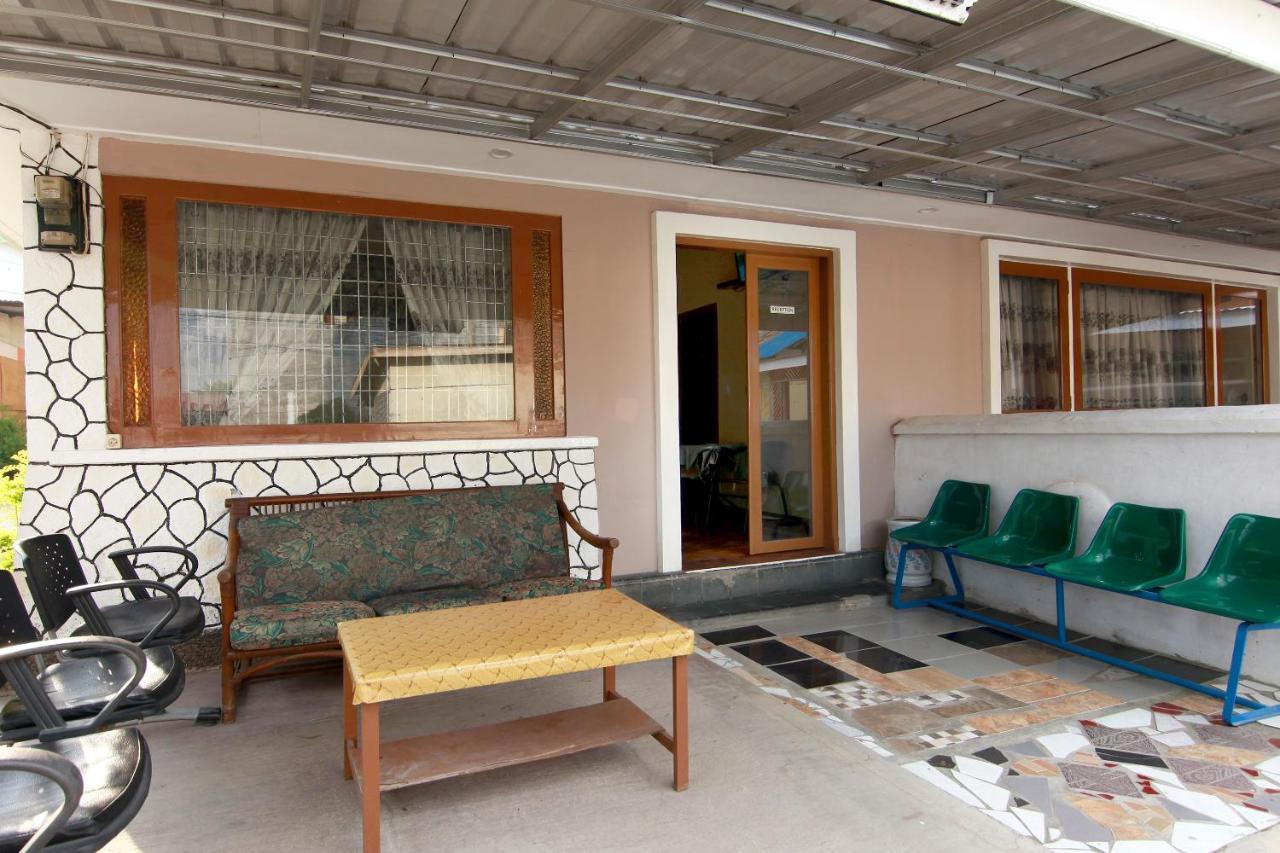 Oyo 799 Hotel Dieng Berastagi Exteriör bild