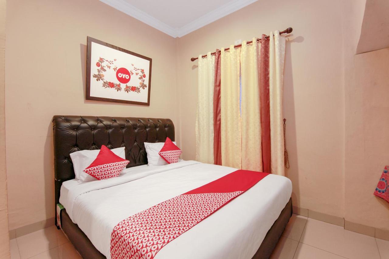 Oyo 799 Hotel Dieng Berastagi Exteriör bild